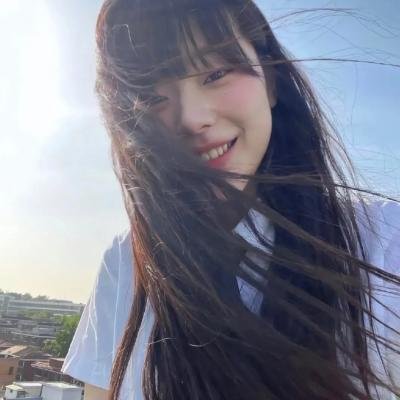 金牌客服董董恩